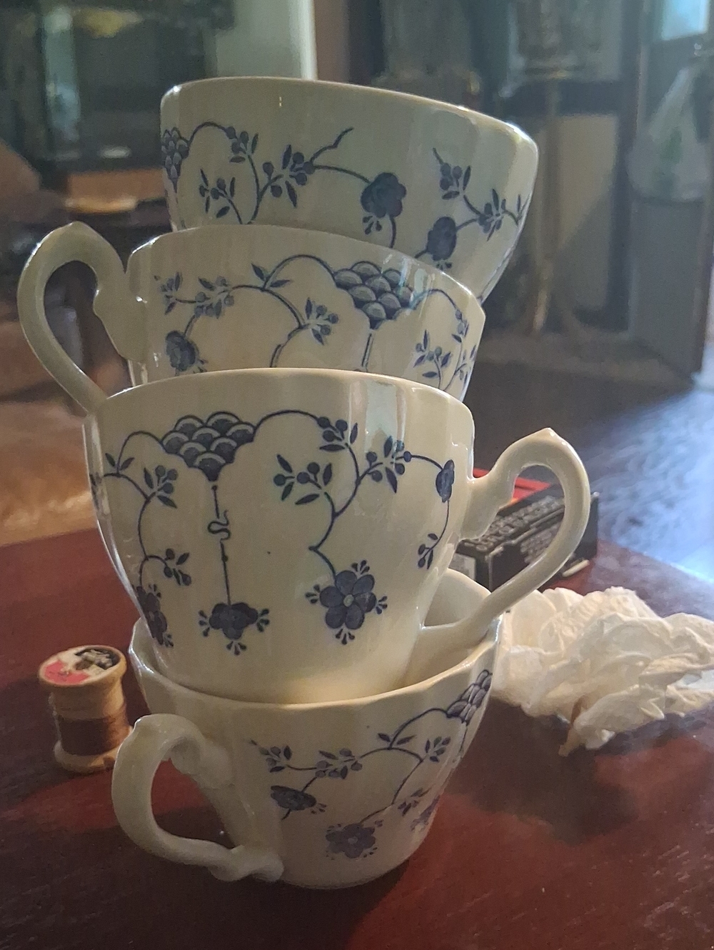 Churchill Finlandia Set of 4 Tea Cups-  Blue Flower on White - Made In England